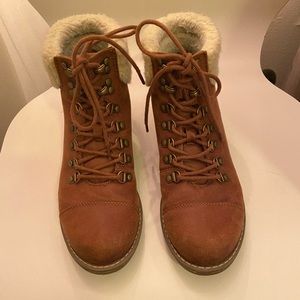 Cliffs ankle winter boots